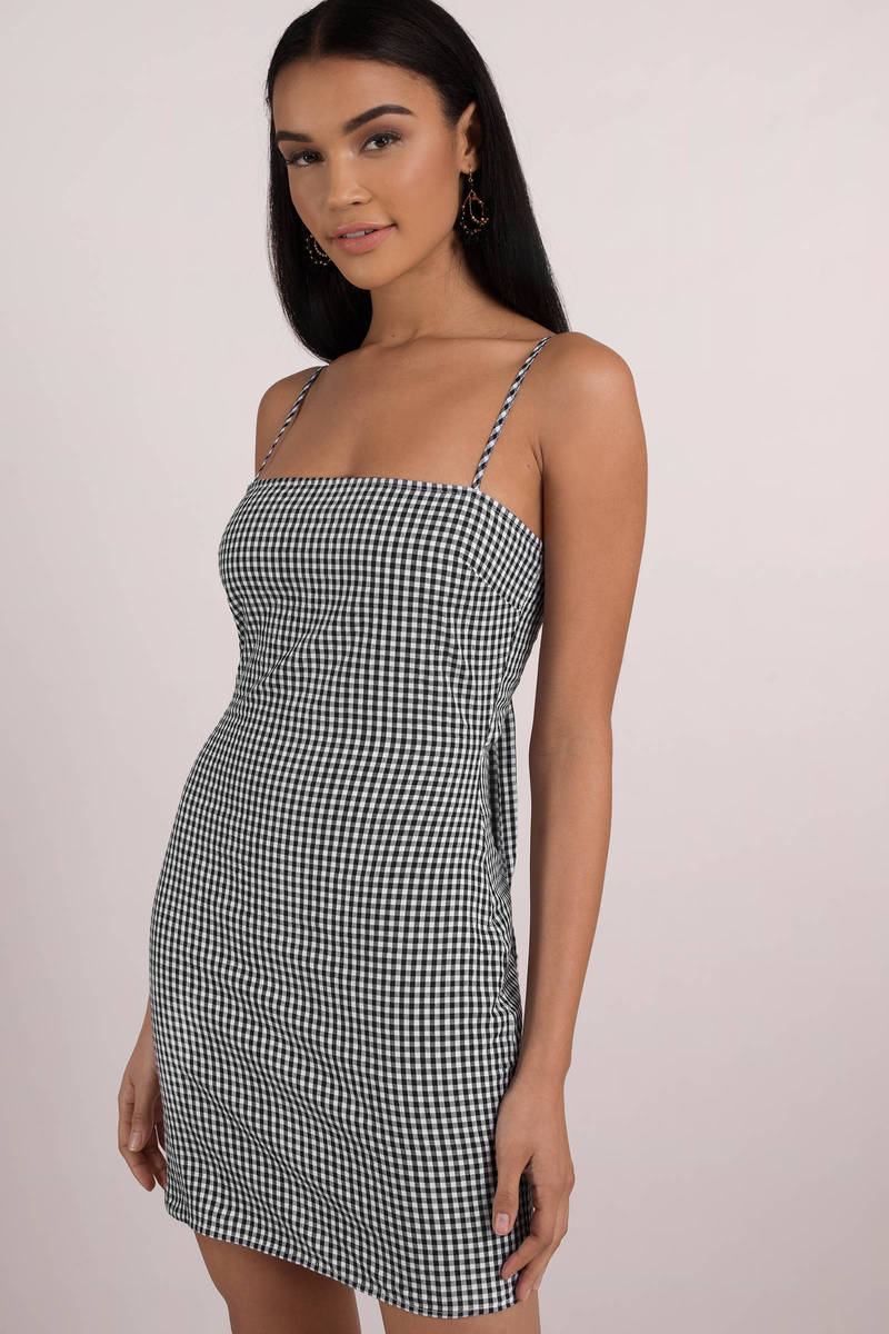 Black and white gingham dress outfit