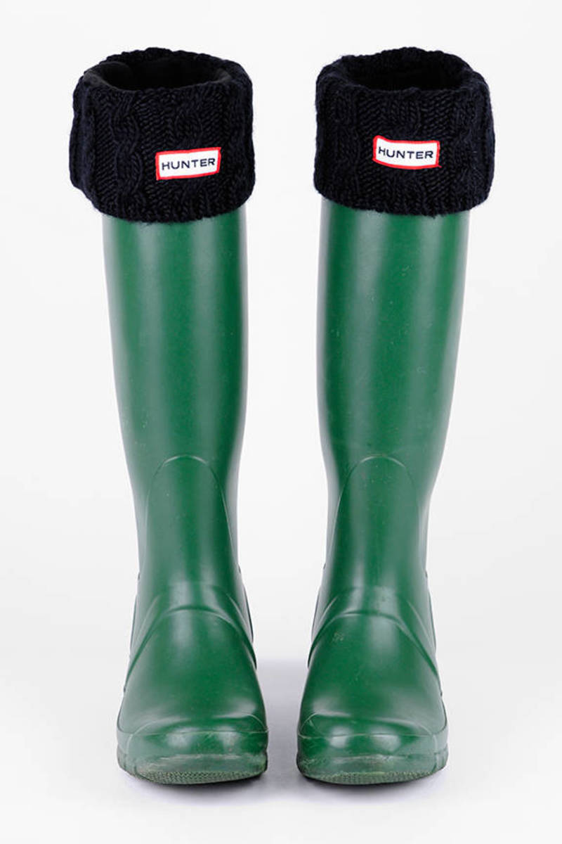 green hunter boots with socks