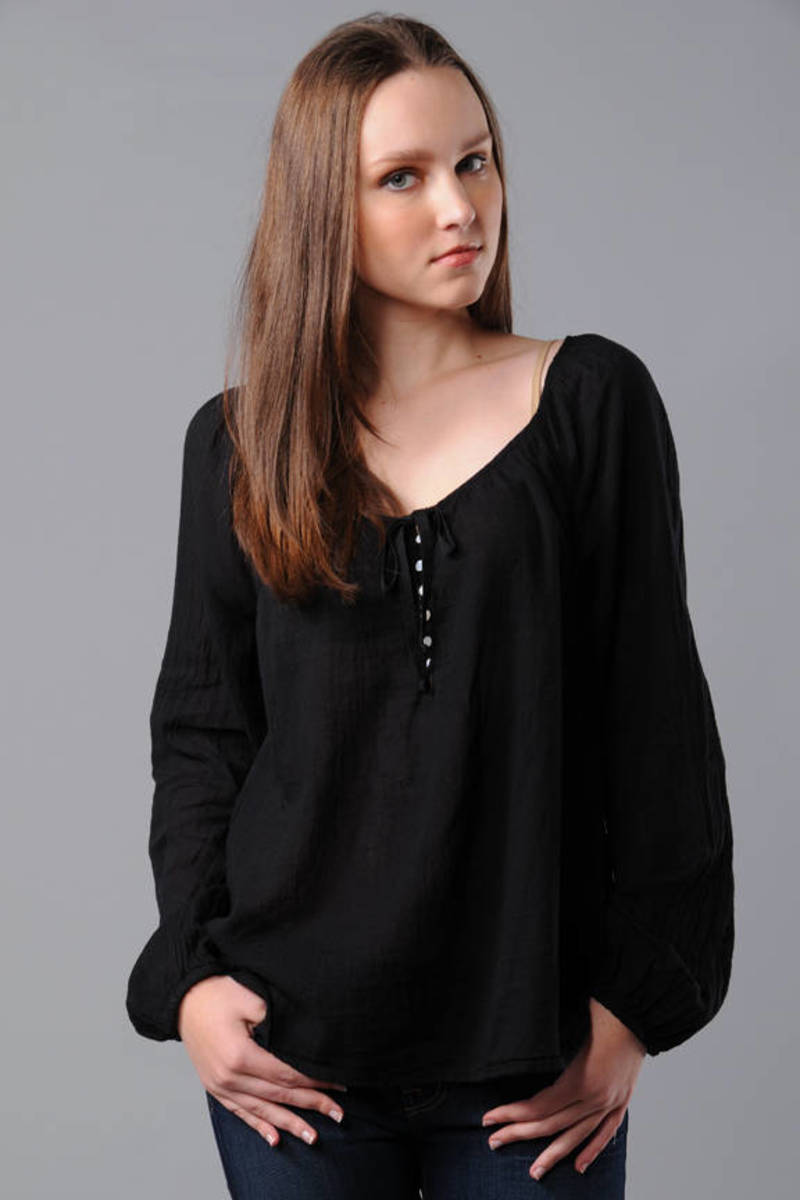 black peasant top