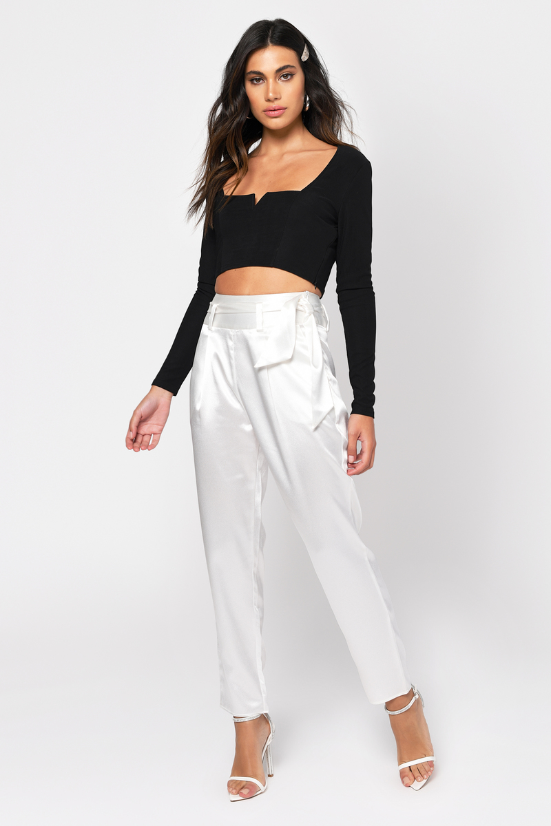 black long sleeve shirt crop top