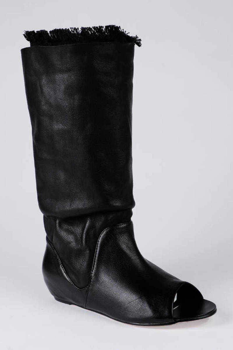 short slouch boots flat