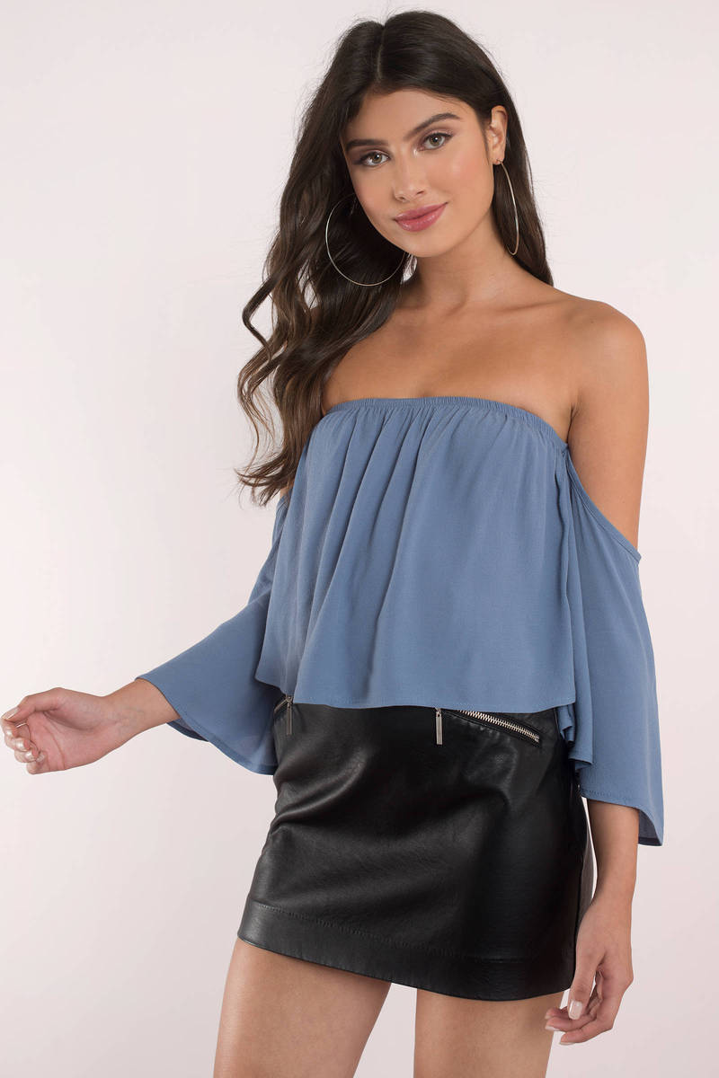 off the shoulder flowy crop top