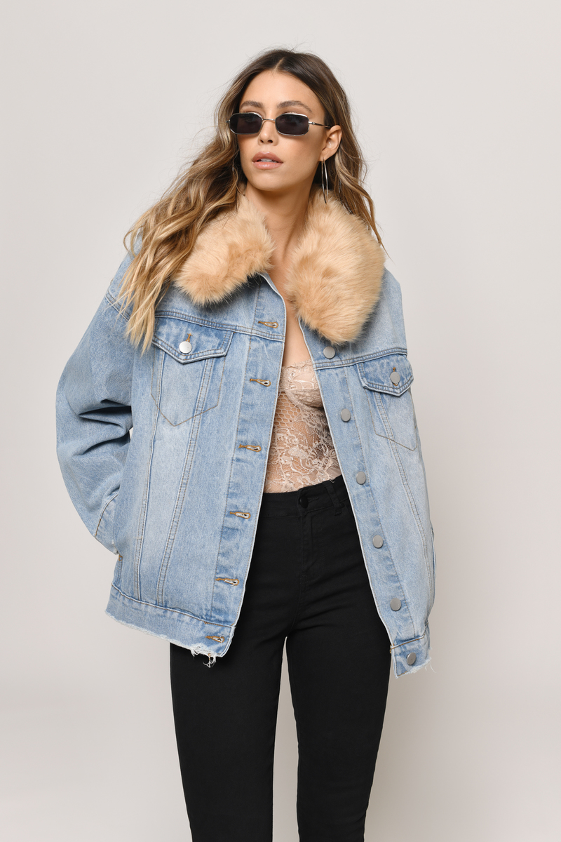 Jean Jacket With Fur Collar 