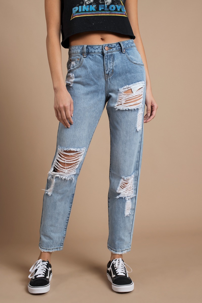 loose fit low rise jeans