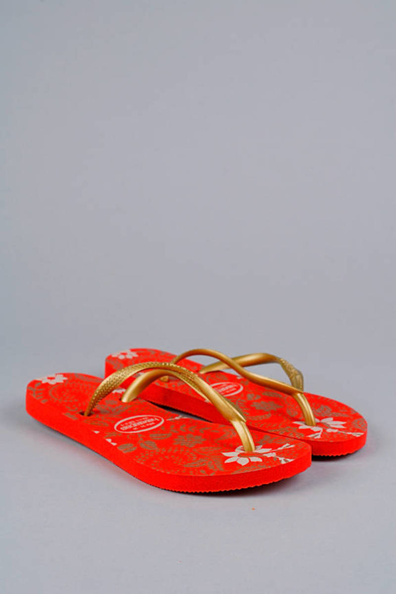 red havaianas flip flops