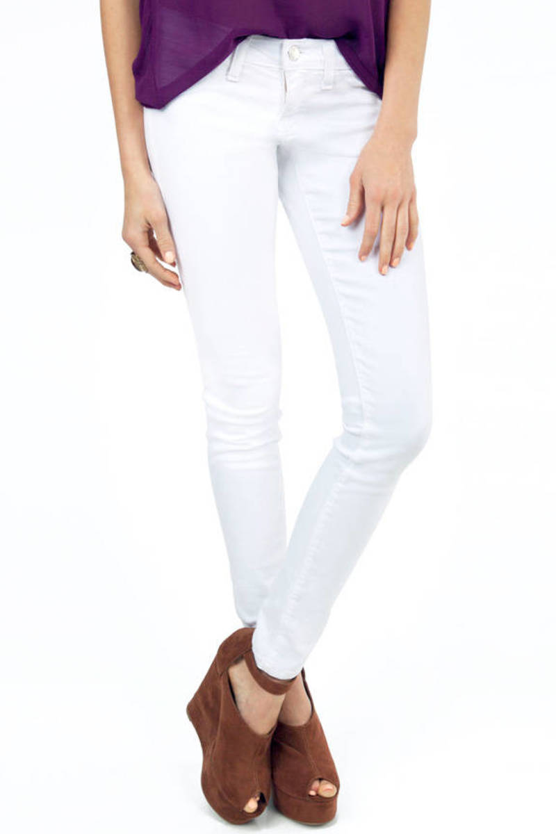 white denim skinny jeans