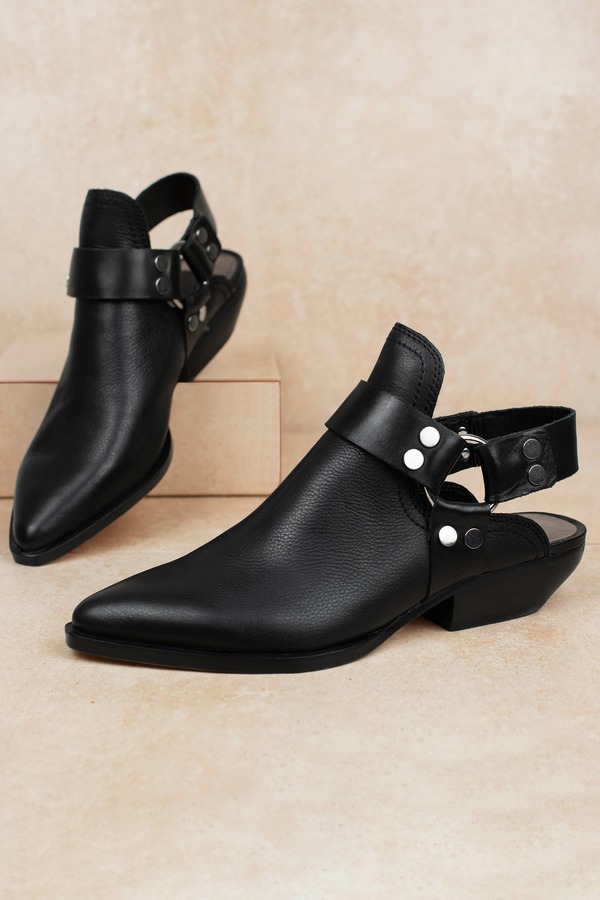 dv ankle boots