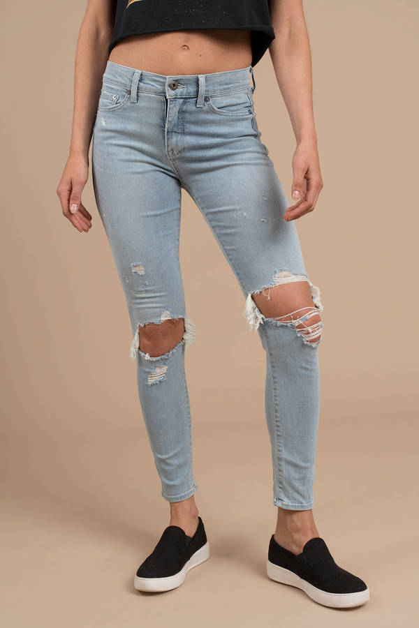 light wash knee ripped jeans