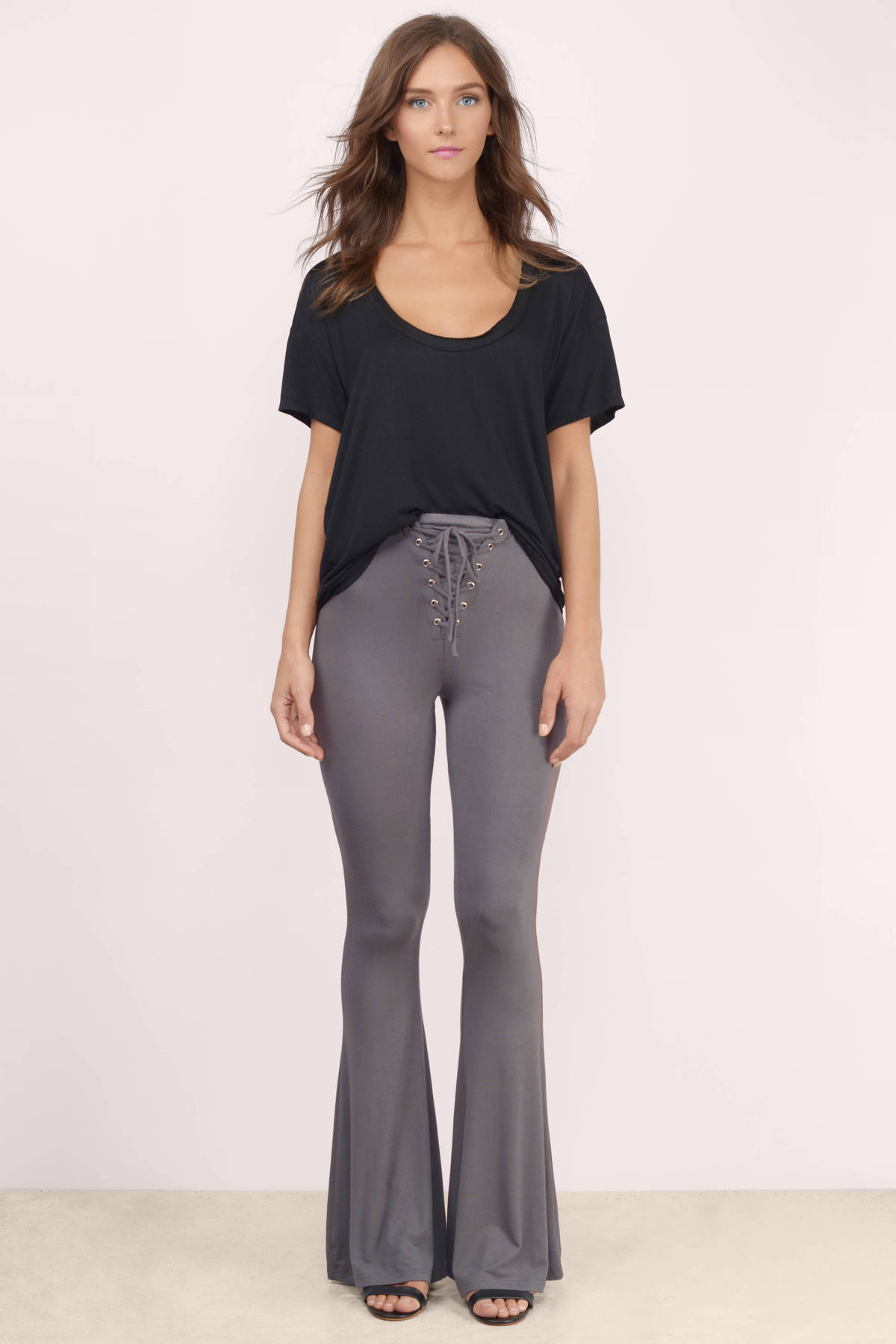 flared jeans grey