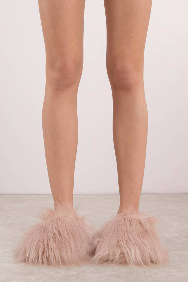Pink Faux Fur Slippers 