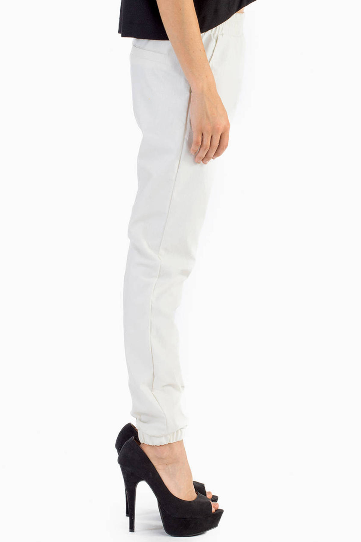 white jogger pants women's