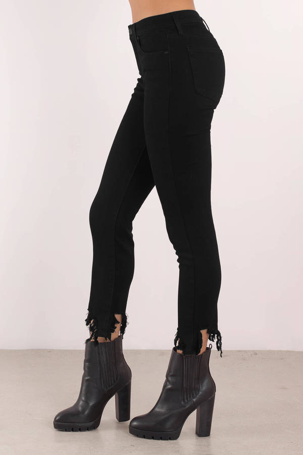 black frayed bottom skinny jeans