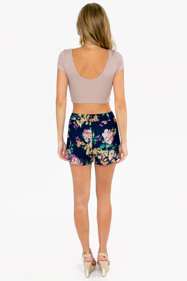 Farrah Flouncy Shorts in Navy Floral - $18 | Tobi US