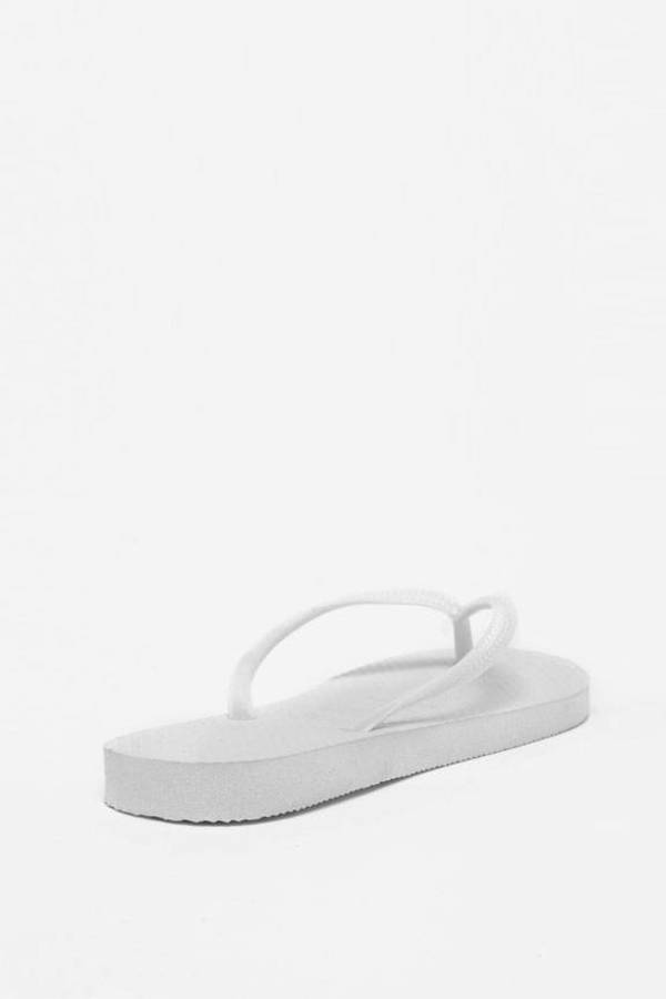 all white havaianas