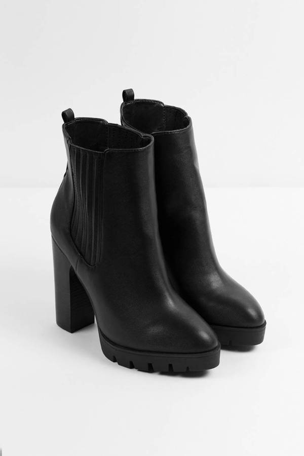 Black Report Footwear Boots - Heeled Chelsea Boots - Comfy Black ...