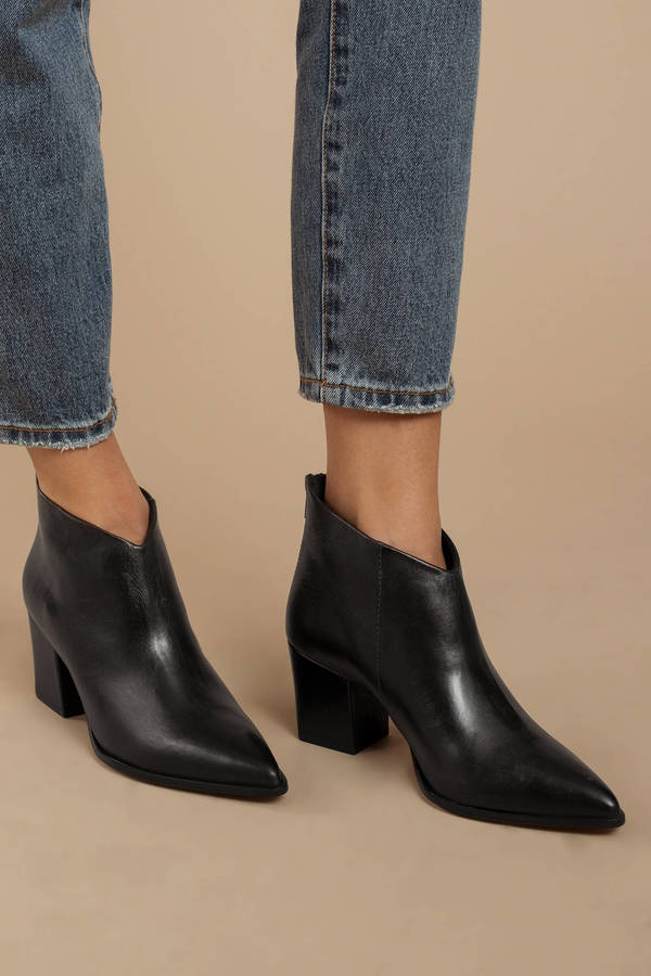 pointed bootie
