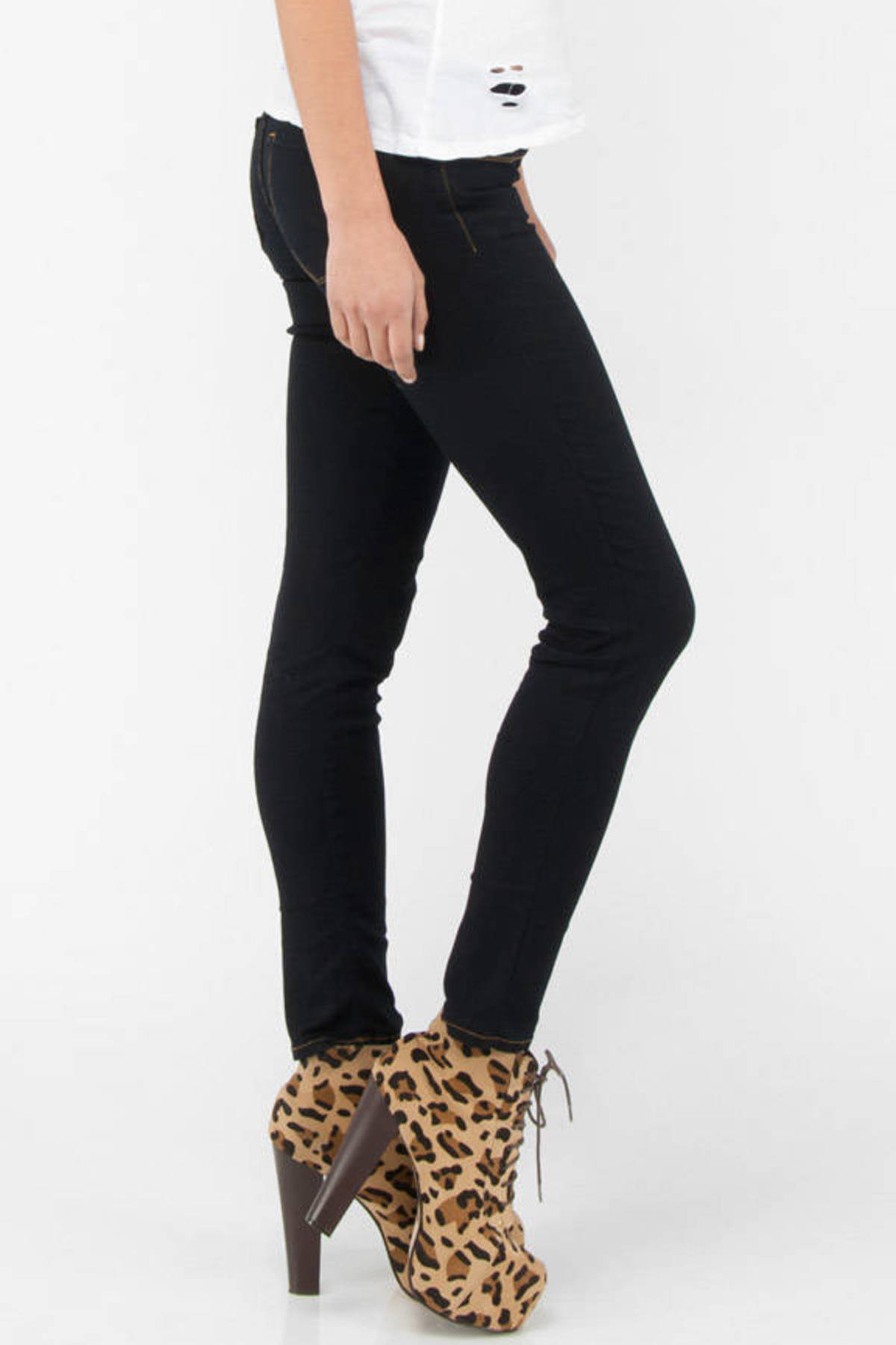 dark blue skinny ripped jeans